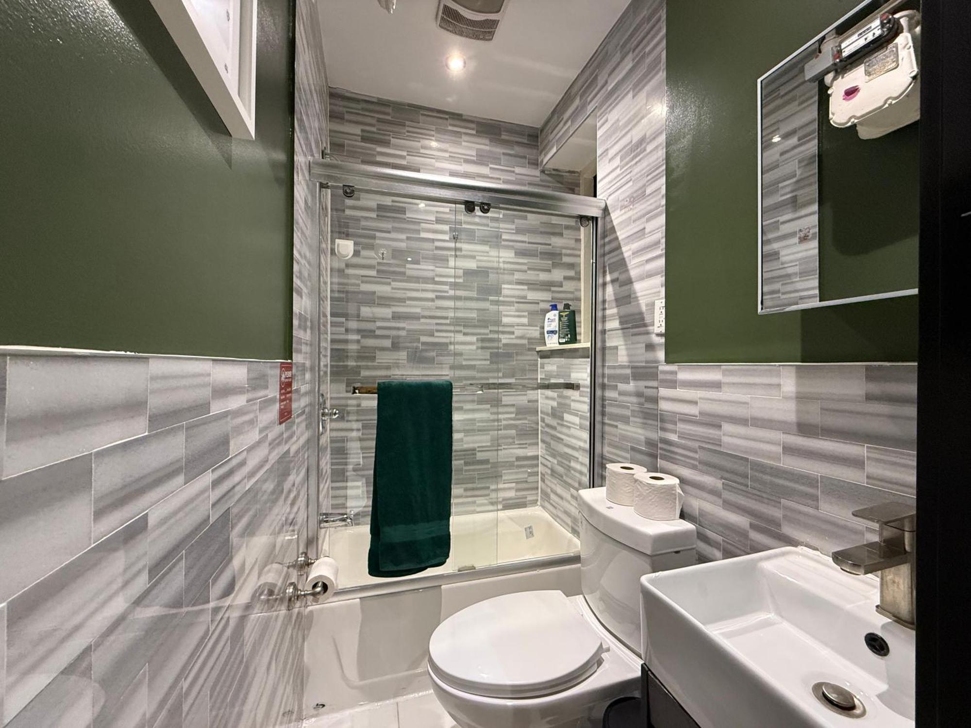 Discover The Comfort Of Columbia Area-3 Apartment *
